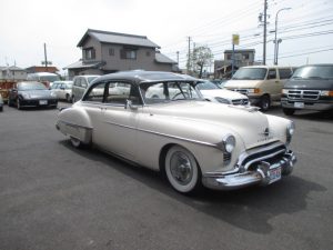 1950年　オールズモービル ロケット88 クーペ